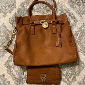 Michael Kors purse/wallet set